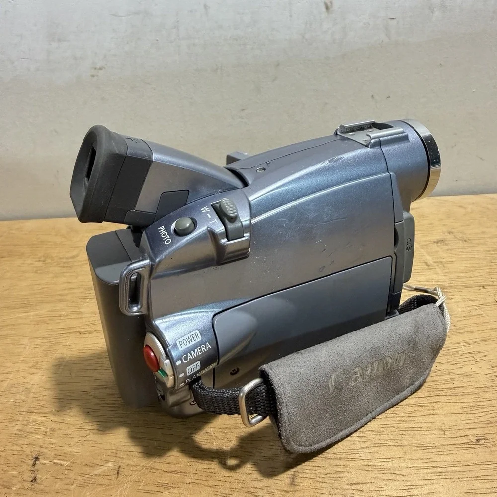 Canon NTSC ZR80 Silver 2.5″ LCD 360x Digi Zoom Handheld MiniDV Camcorder Tested